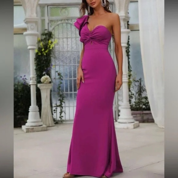 Classic One Shoulder Ruffle Twist Front Party Formal Wedding Dress - Picture 12 of 13